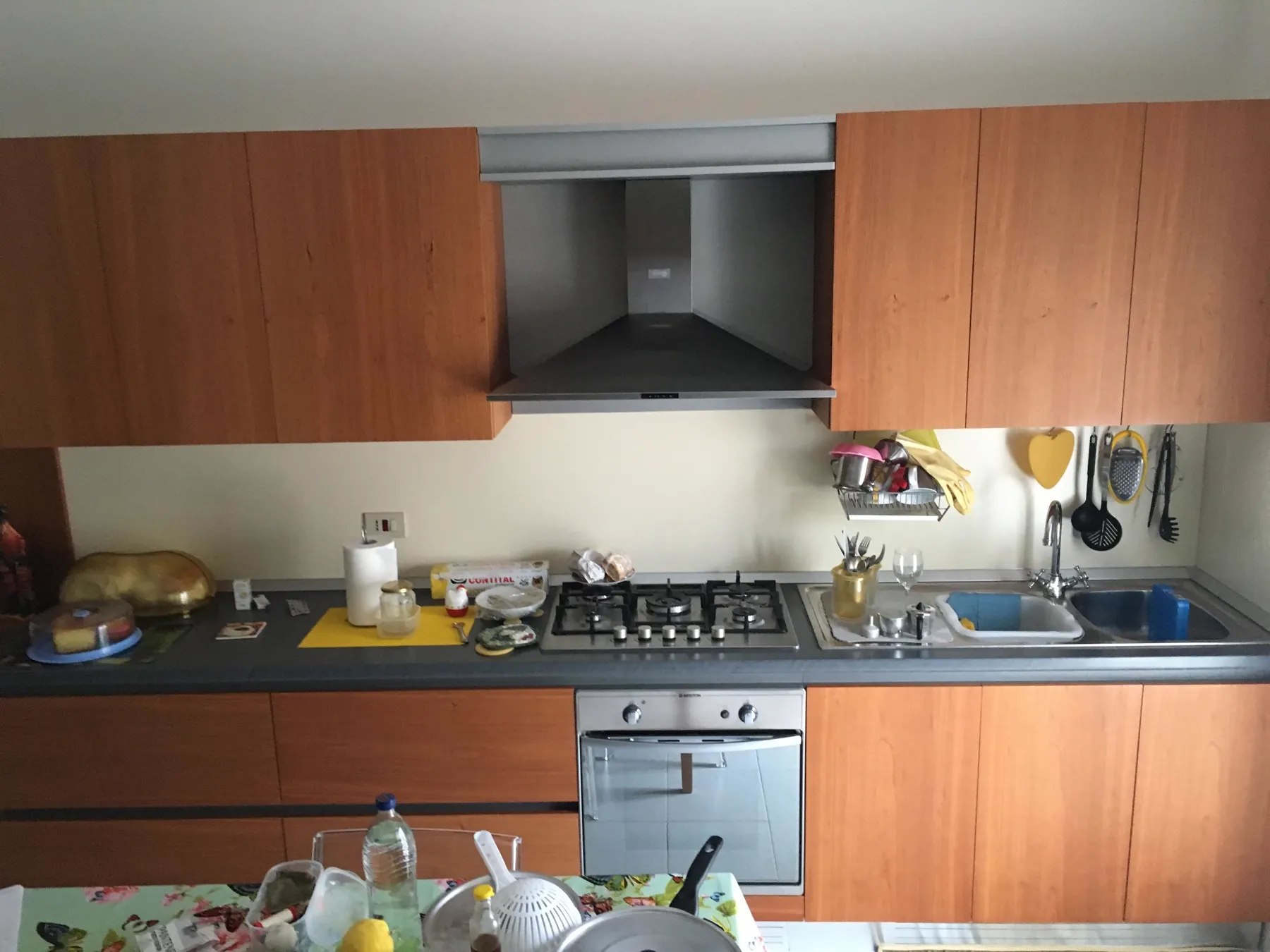 Cucina in ciliegio, Pineto