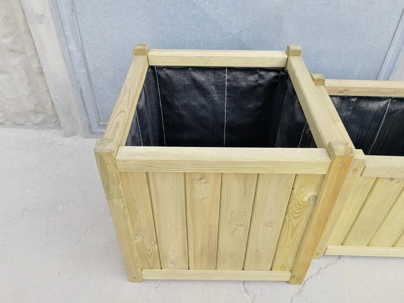Vasi e fioriere in legno